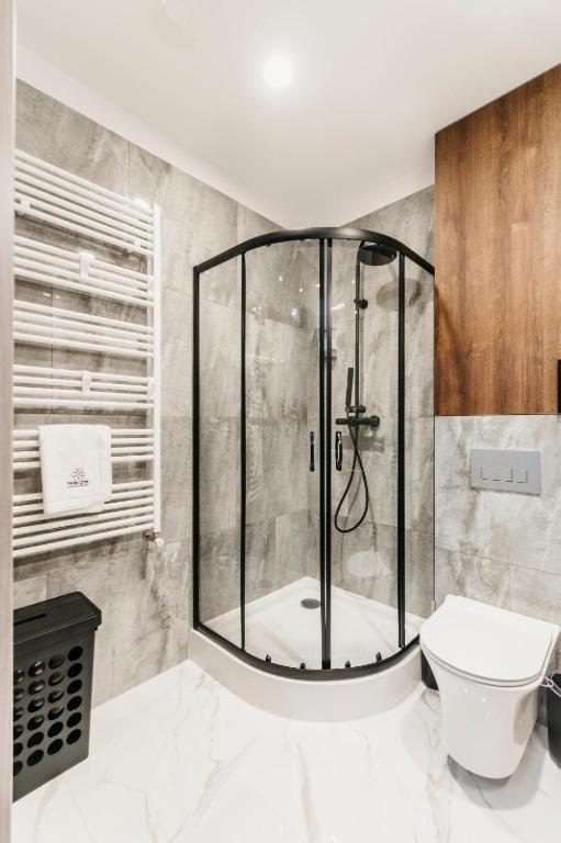 C Park Apartment